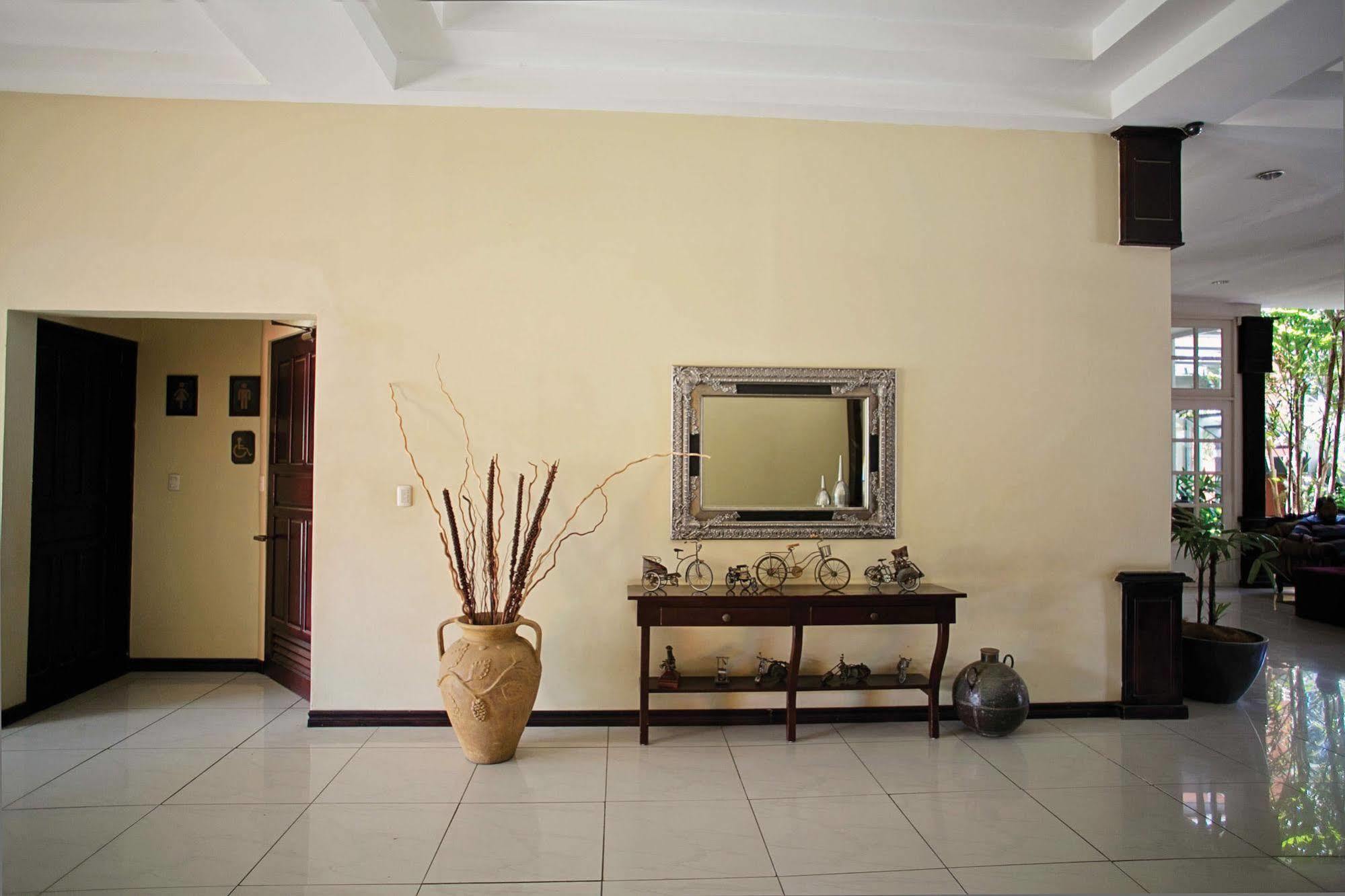 Hotel Cana Brava Inn Cañas エクステリア 写真
