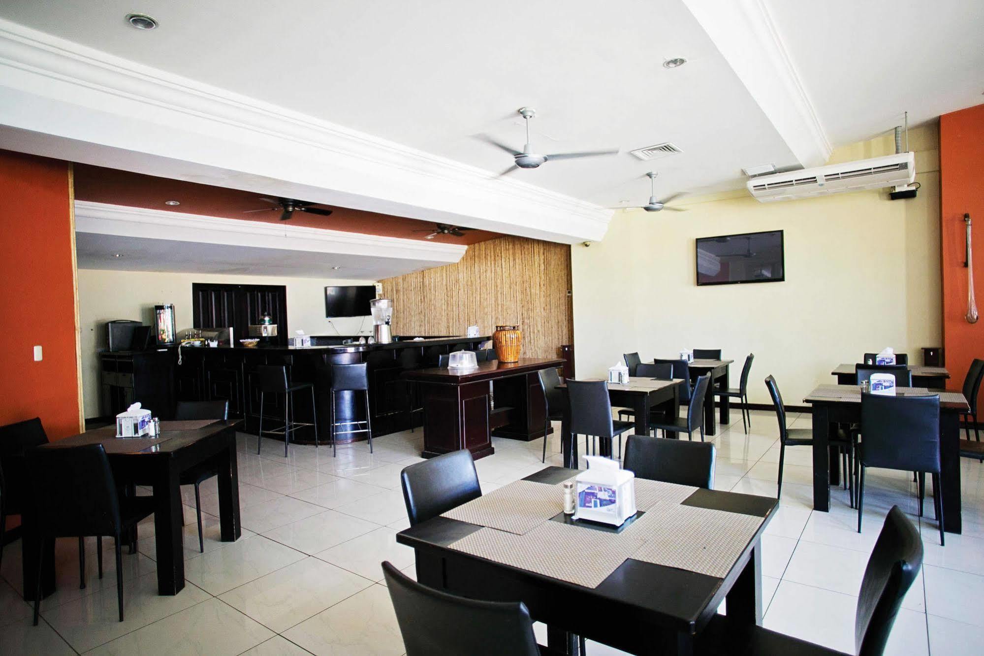 Hotel Cana Brava Inn Cañas エクステリア 写真