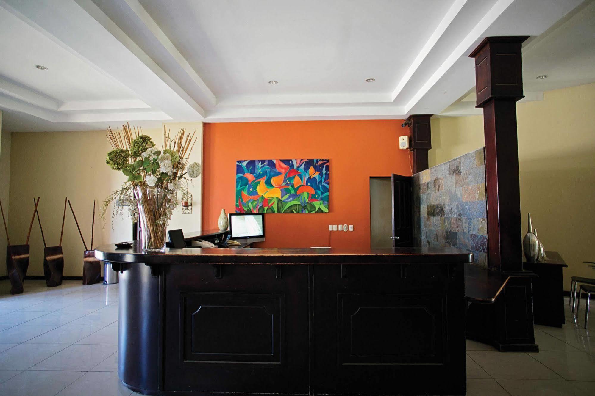 Hotel Cana Brava Inn Cañas エクステリア 写真