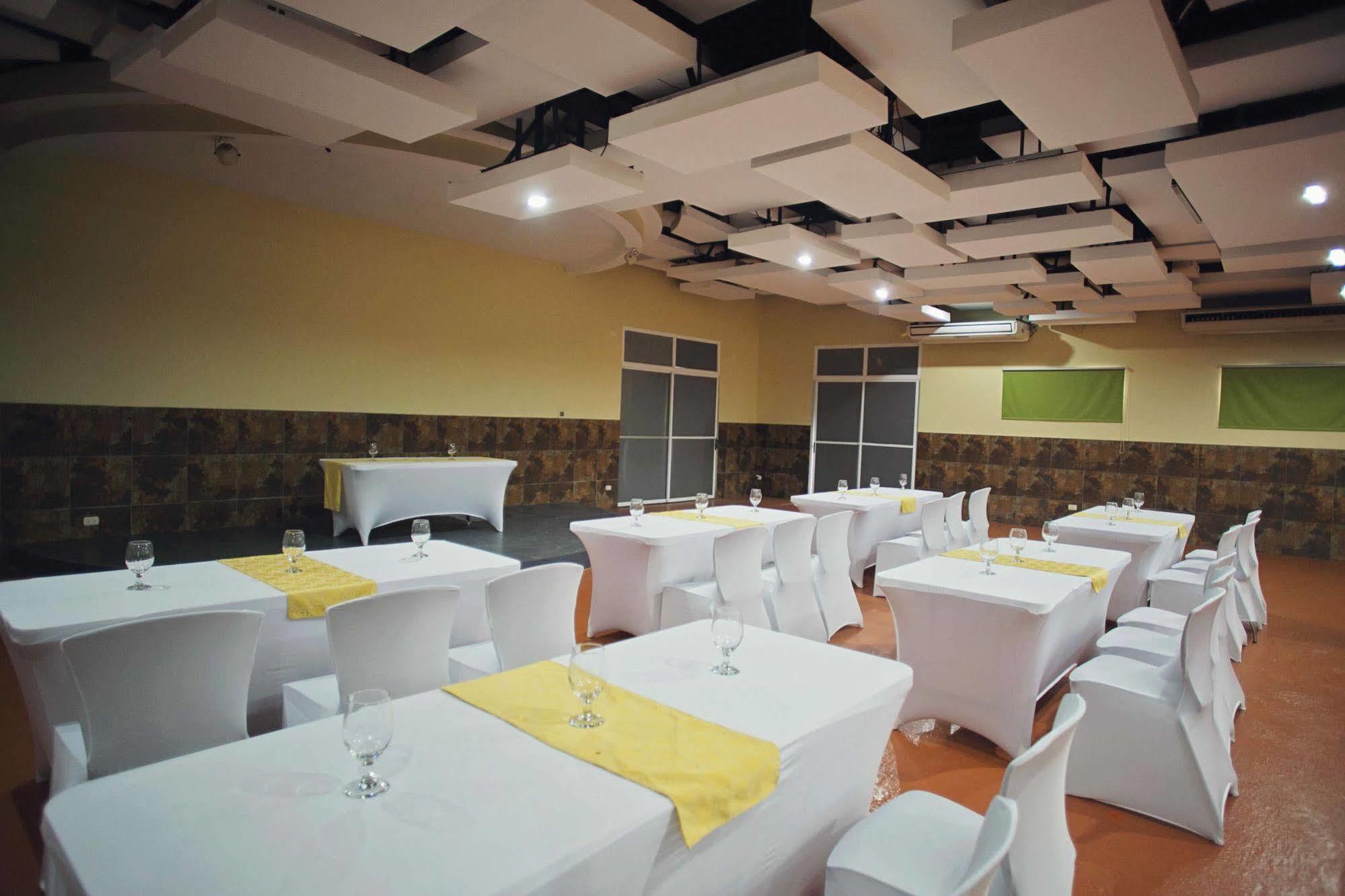 Hotel Cana Brava Inn Cañas エクステリア 写真